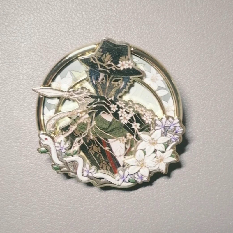 Identity V Metal Emaye Rozet S - Anime Merchandise Women incelemesi ve fiyatı